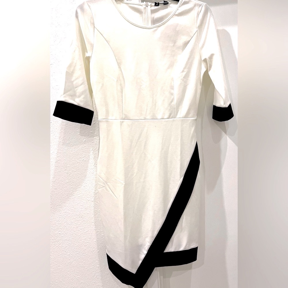 BRAND NEW Lookbook White Dress with Black Trim Size 2